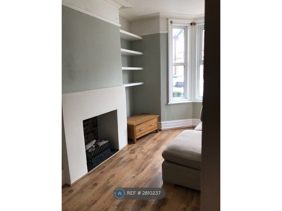 Property photo 2 of 7