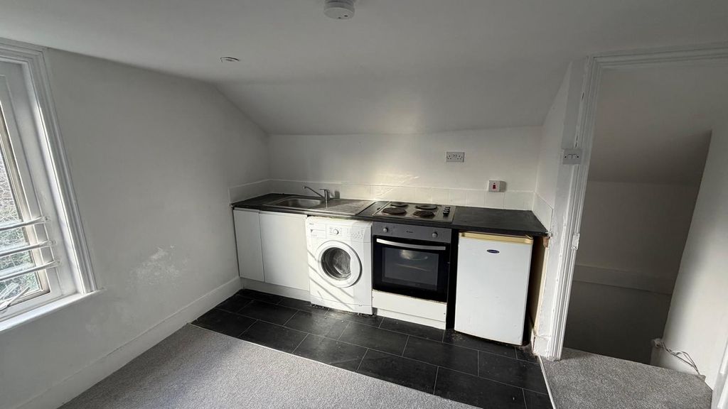 Property photo 3 of 5 Gallery