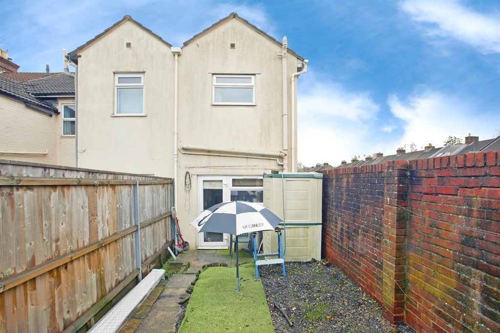 Property photo 2 of 13