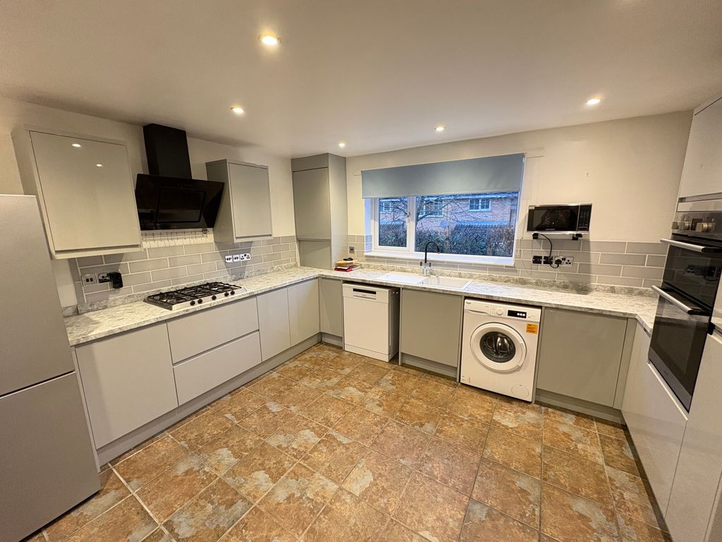 Property photo 2 of 11 Image