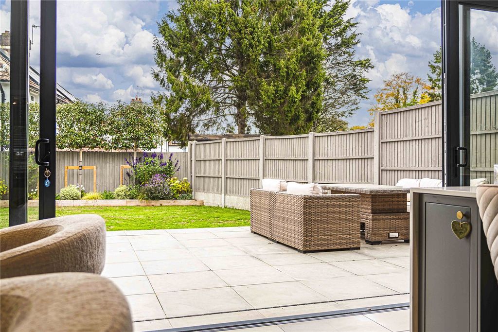 Property photo 3 of 28 Picture No. 30