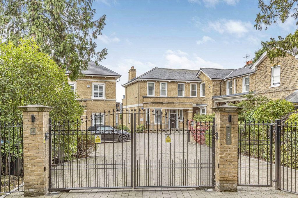 Property photo 3 of 39 Picture No. 40