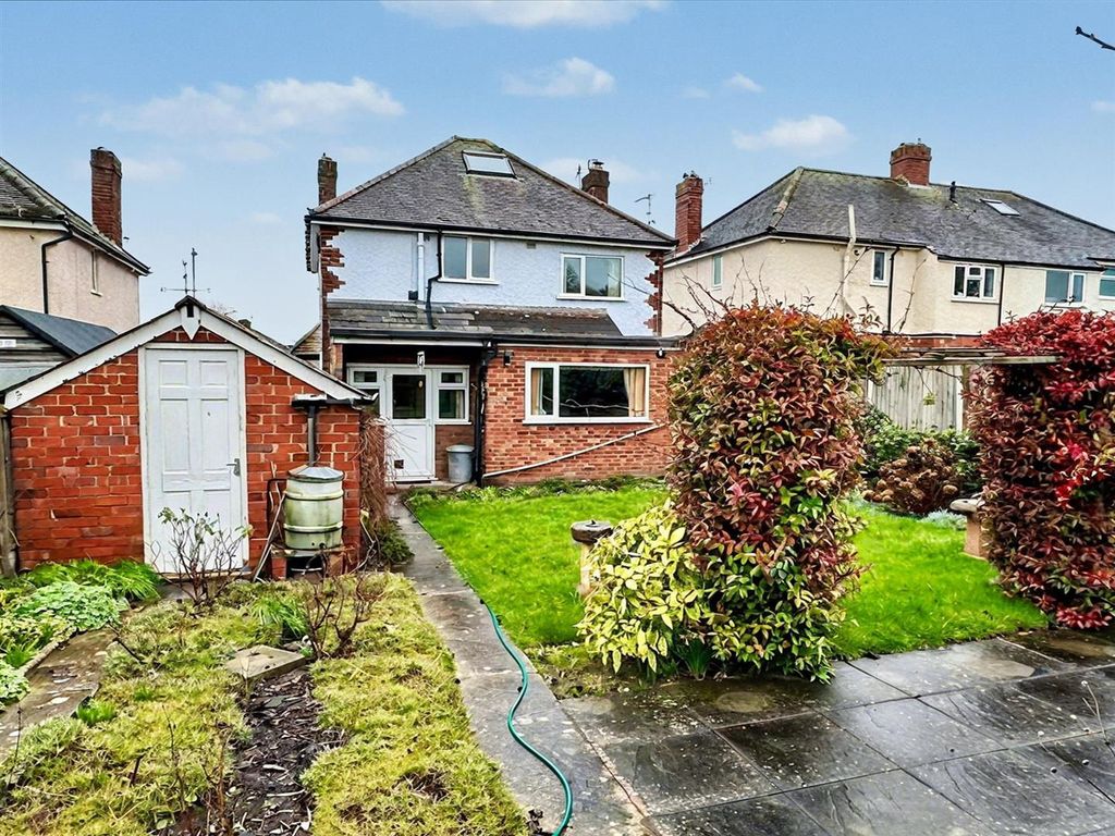 Property photo 2 of 17
