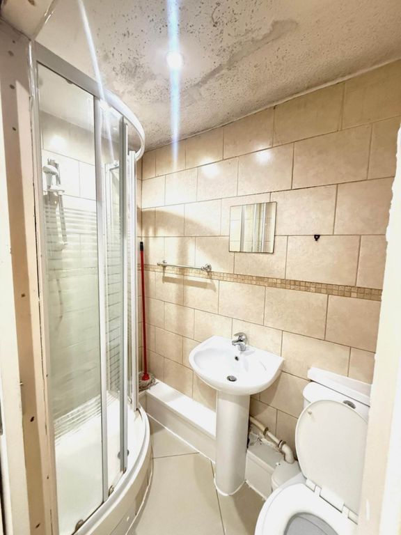 Property photo 3 of 3