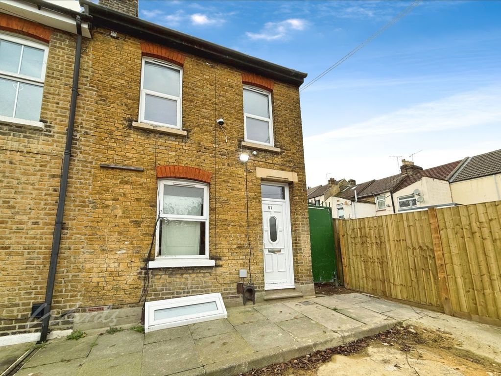 Property photo 1 of 8 East Street Front