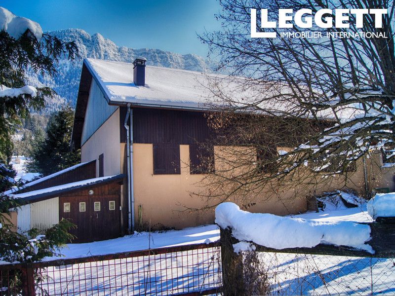 Property photo 2 of 10