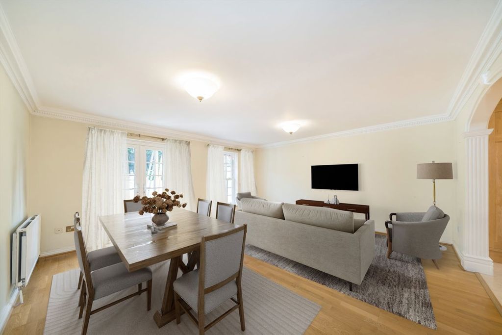 Property photo 3 of 8