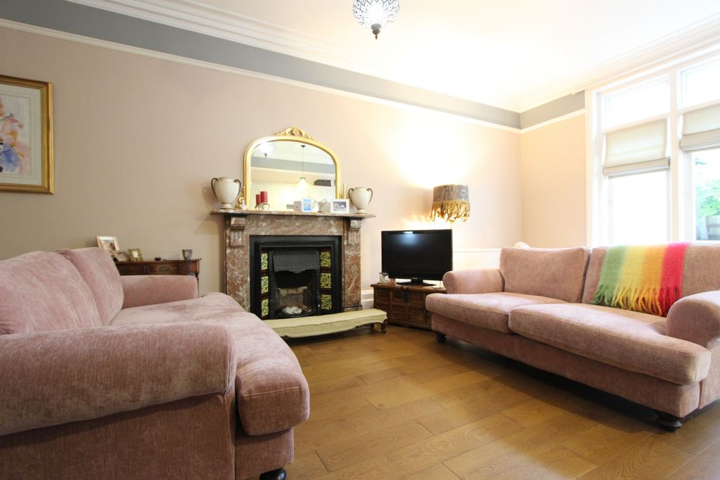 Additional image 4 of 2 bed flat for saleWalmer Castle Road, Deal CT14