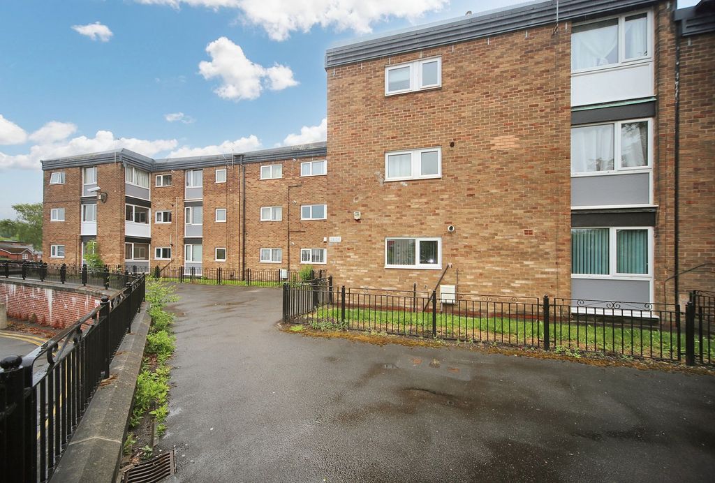 Property photo 1 of 15