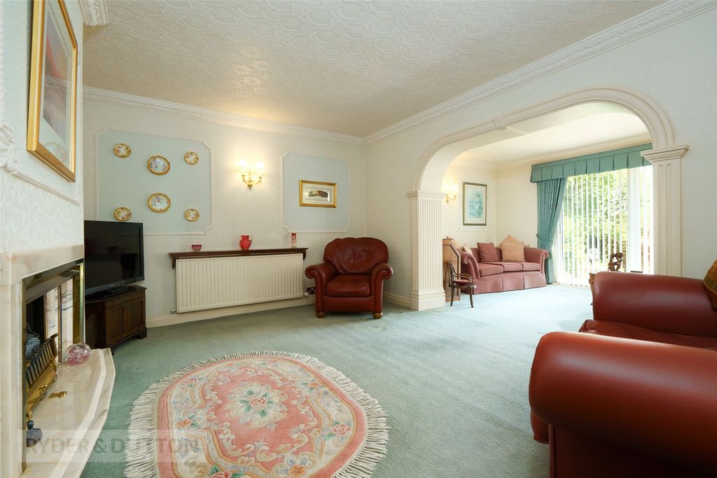 Property photo 2 of 23 Living Room