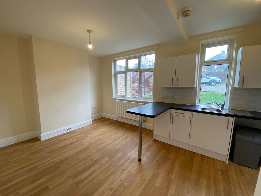 Property photo 3 of 26