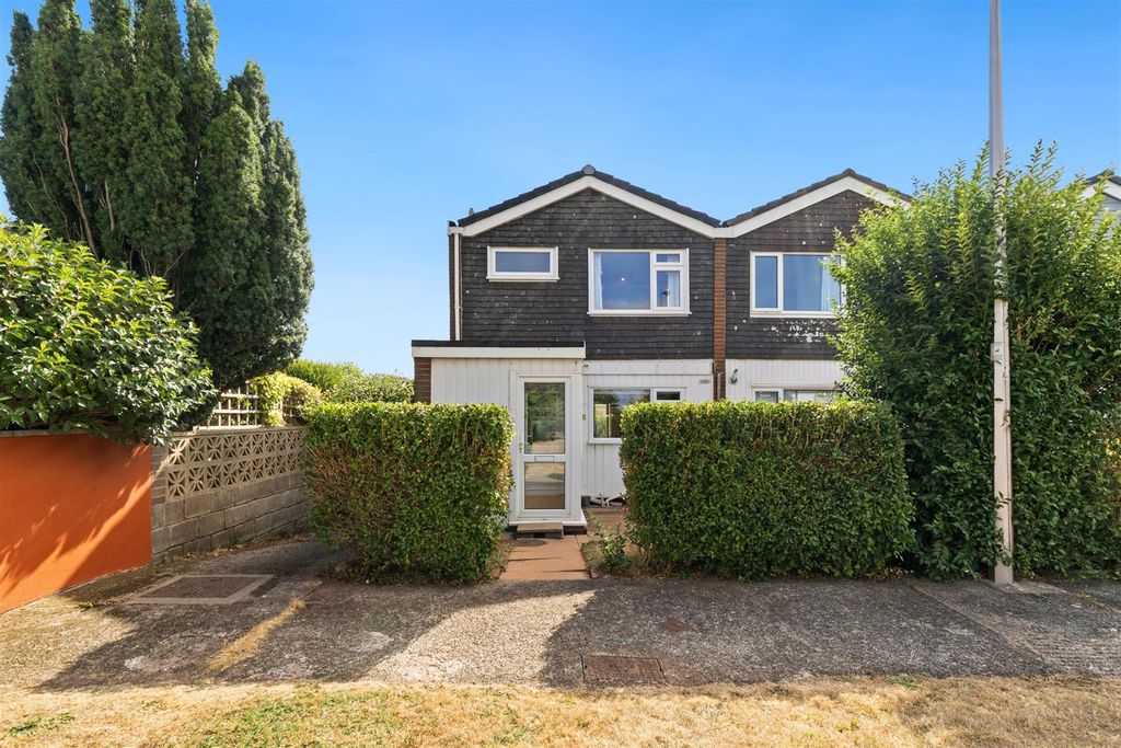 Property photo 1 of 16 Front