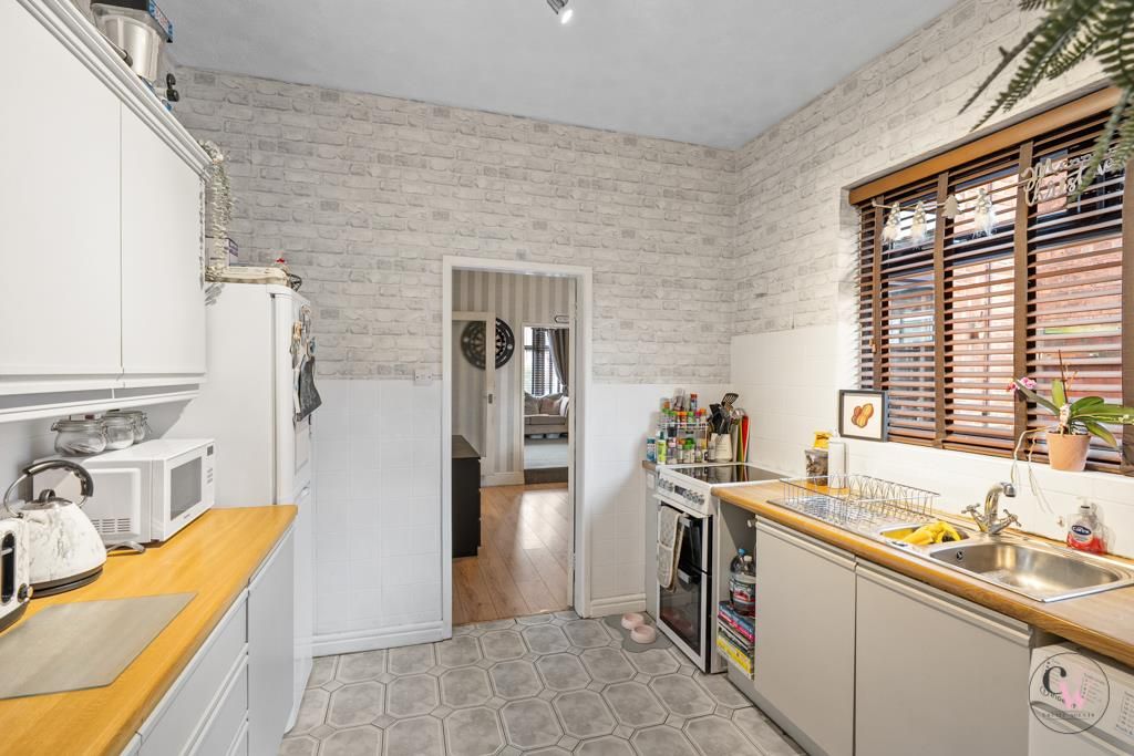 Property photo 2 of 32 Dsc01118.Jpg