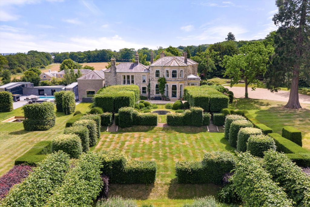 Property photo 1 of 32 Image