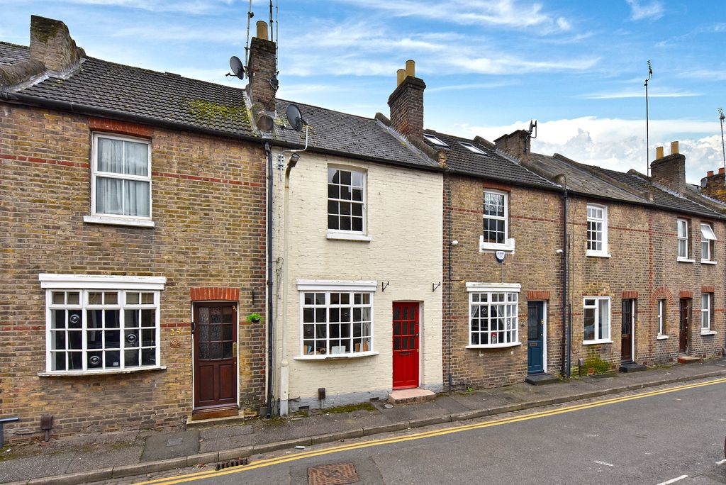 Property photo 2 of 15 24 Bridgewater Terrace, Windsor, Berkshire, Sl4 1Rb