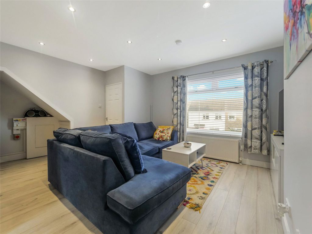 Property photo 2 of 21 Picture No. 45