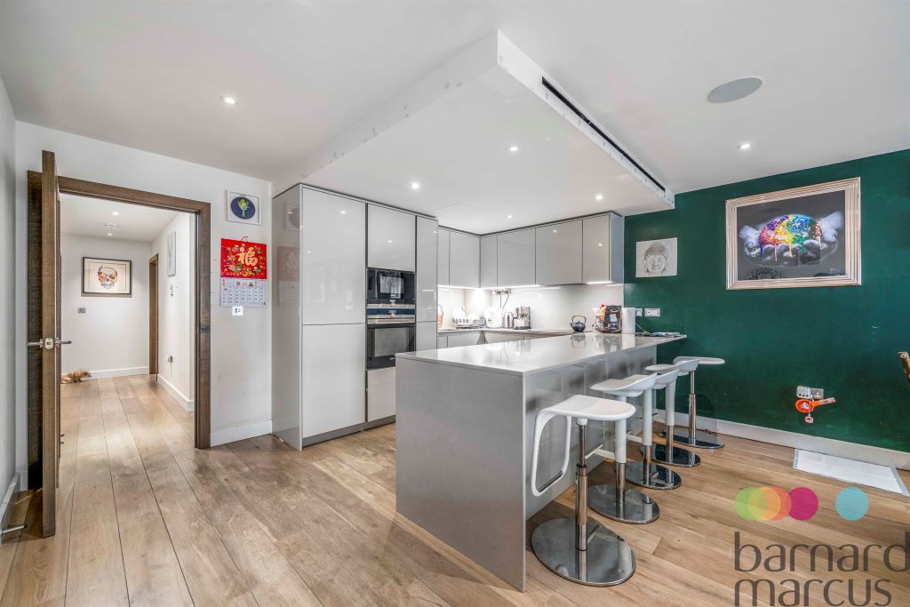 Property photo 2 of 21