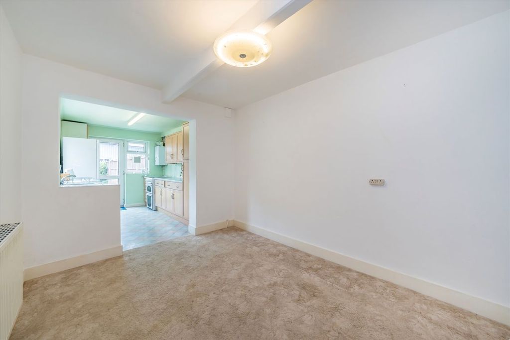 Property photo 2 of 7