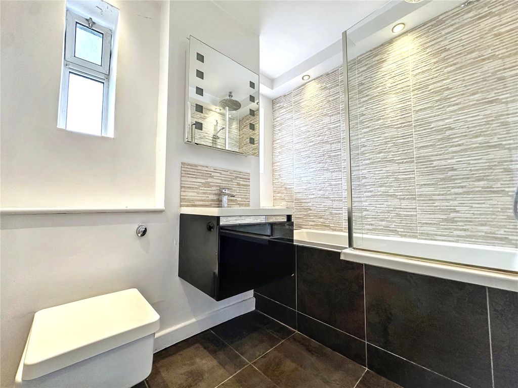 Property photo 2 of 16 Picture No. 22