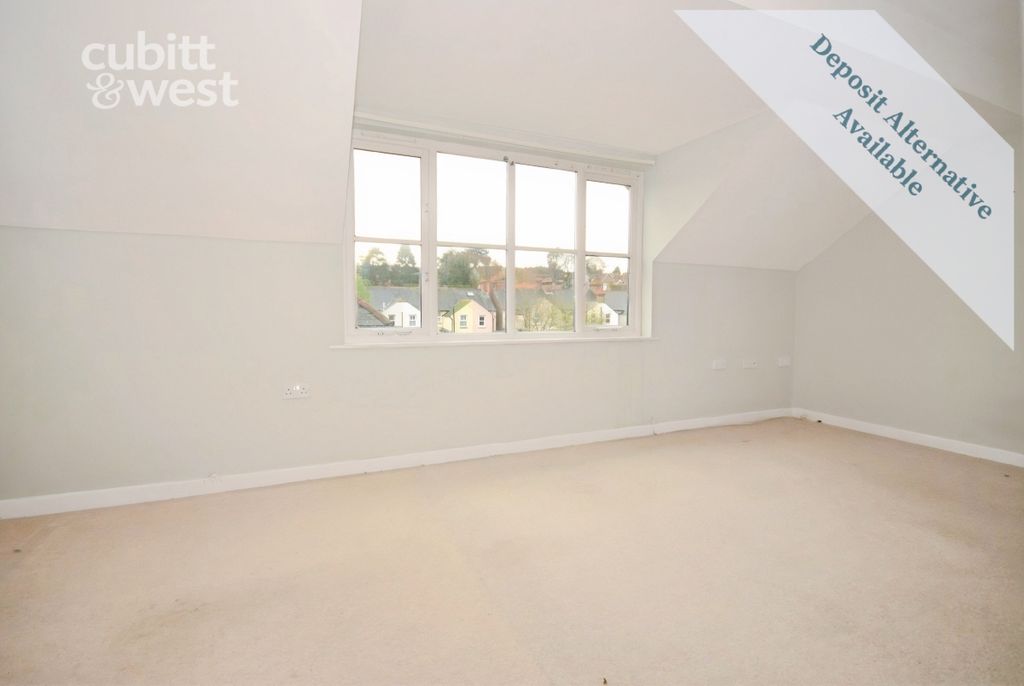 Property photo 3 of 7 Lounge