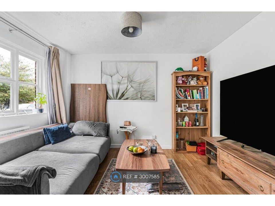 Property photo 3 of 11