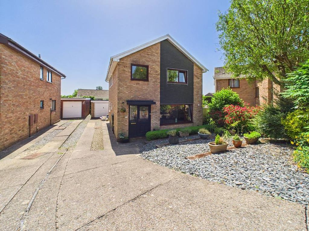 Property photo 1 of 36