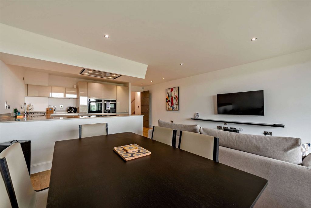 Additional image 23 of 2 bed flat for saleBattery Road, Tenby, Pembrokeshire SA70