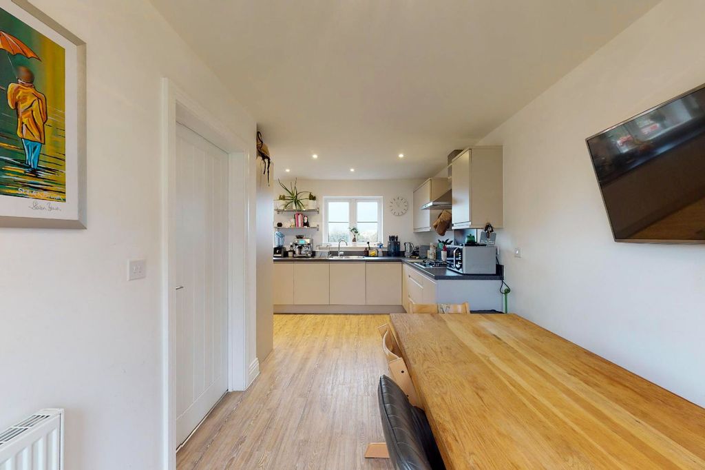 Property photo 3 of 16 Dining Room