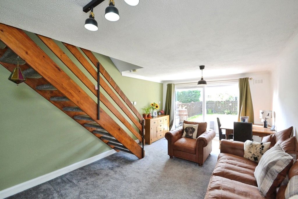 Property photo 3 of 16 Picture No. 17