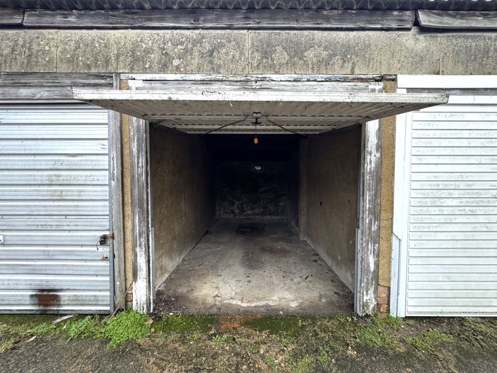 Property photo 2 of 4