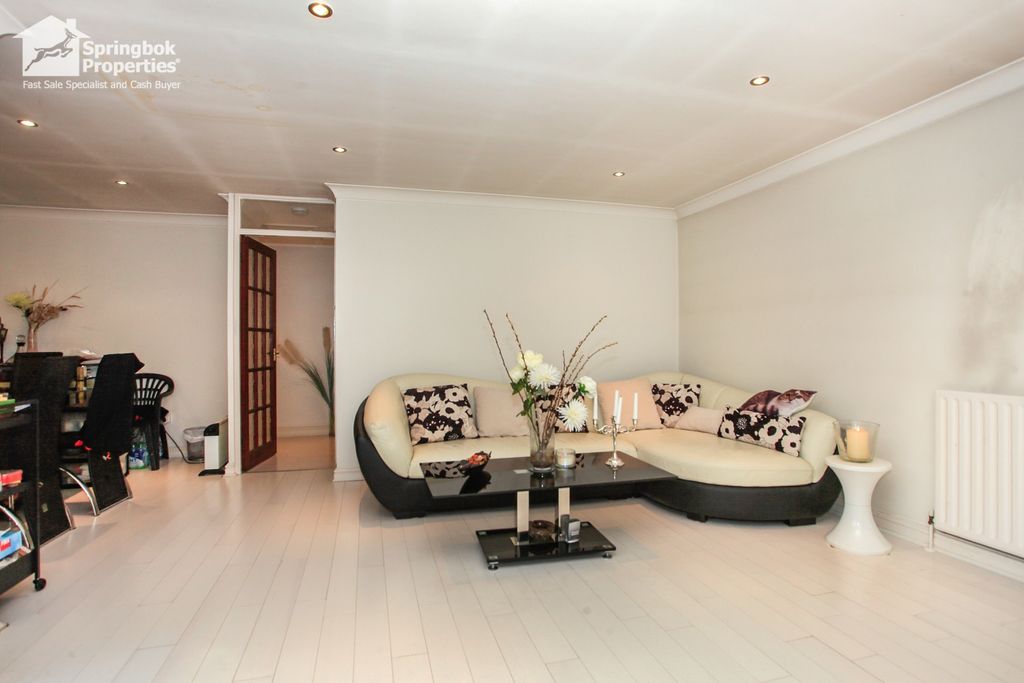 Property photo 3 of 14 Image 2