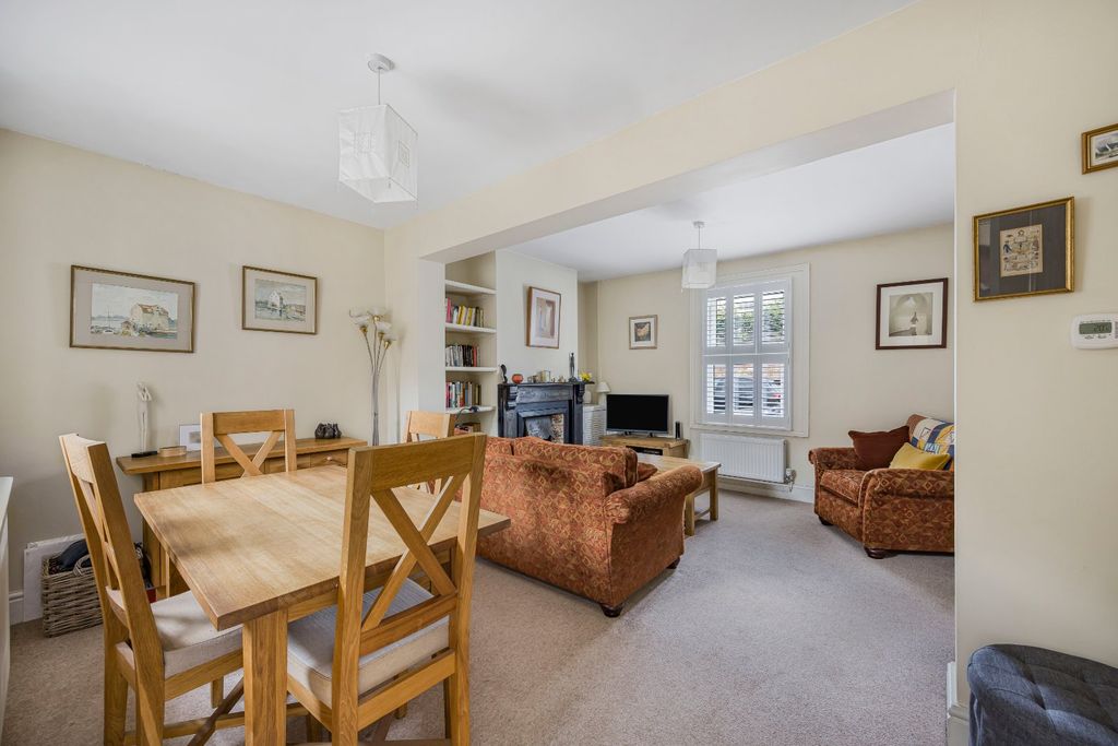 Property photo 2 of 12 Picture No. 08