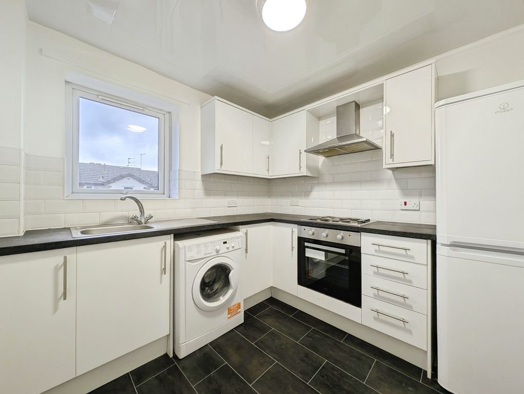 Property photo 3 of 11 Pbox-Img.Jpg