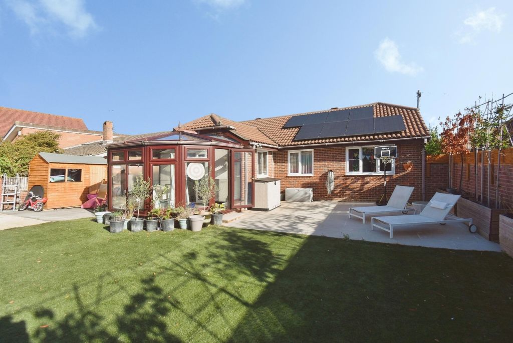 Property photo 3 of 17 Pbox-Img.Jpg