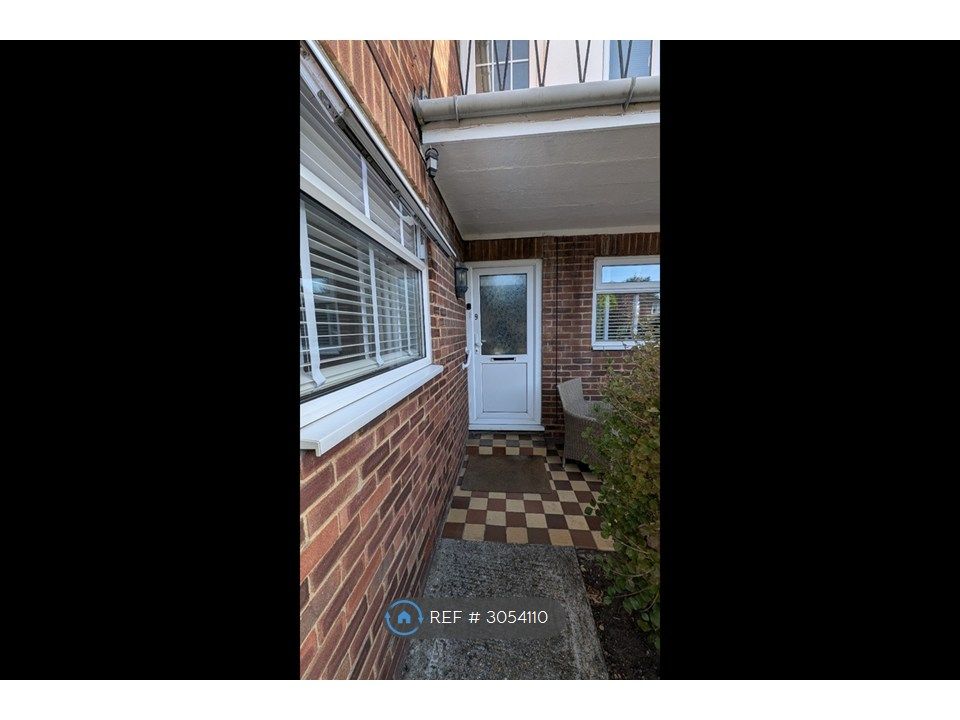 Property photo 2 of 9 ?? Front Door