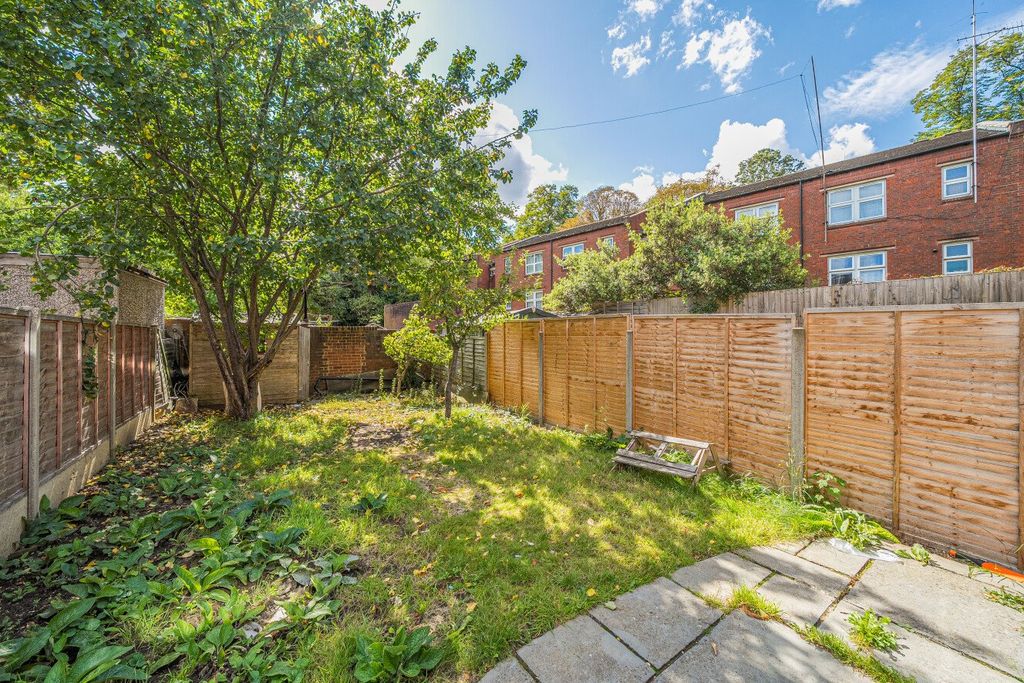 Property photo 3 of 17 Picture No. 14