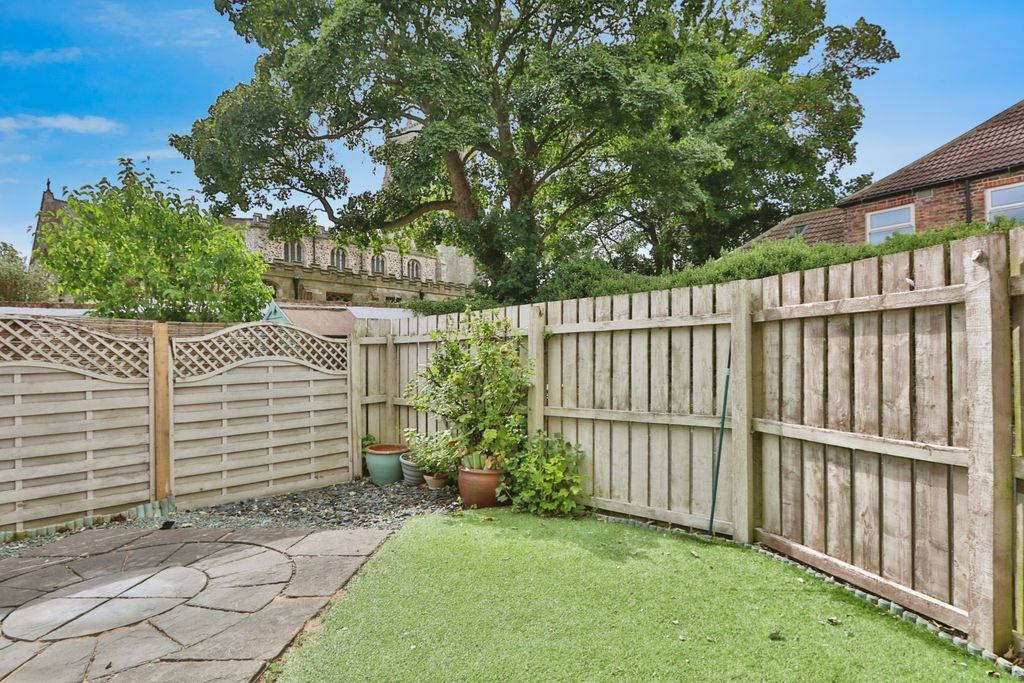 Property photo 1 of 12 5056812
