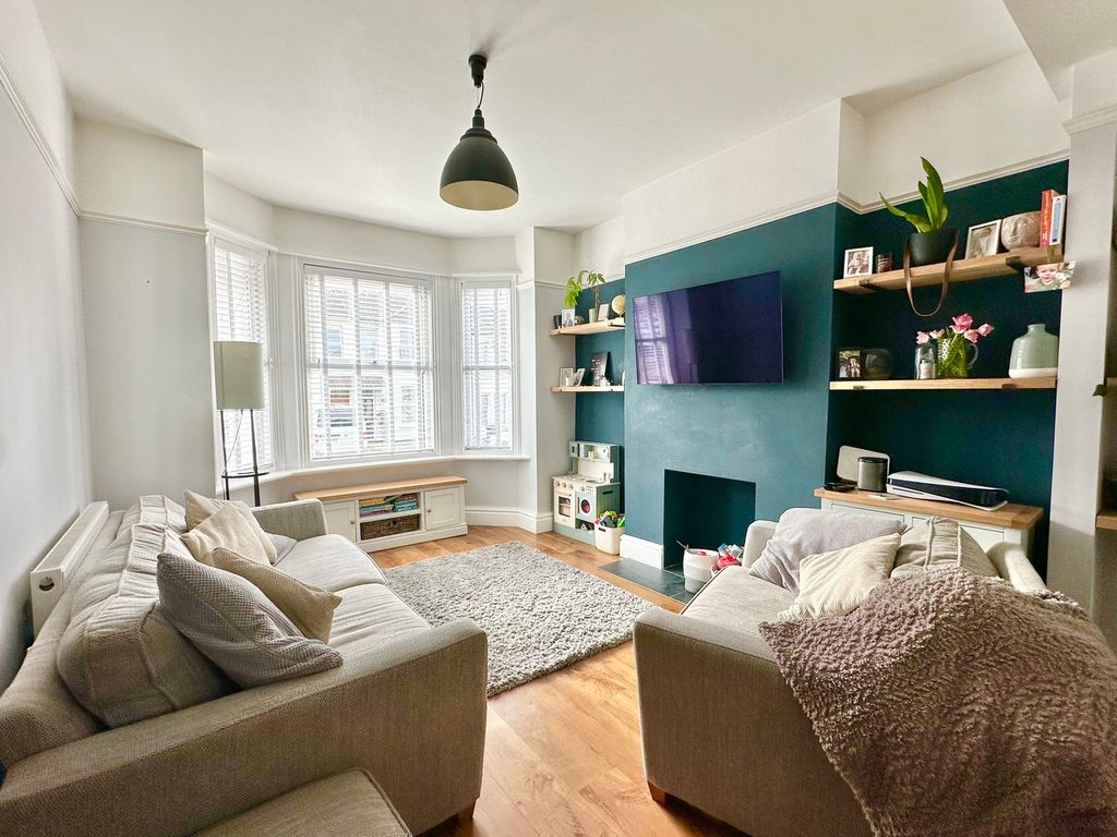 Property photo 2 of 16