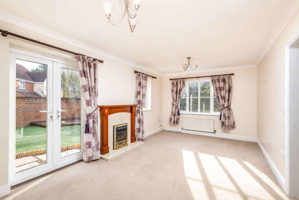 Property photo 2 of 35