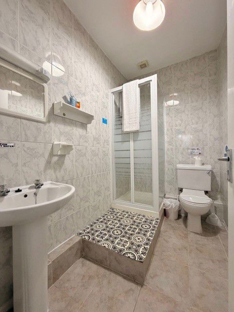 Property photo 3 of 28