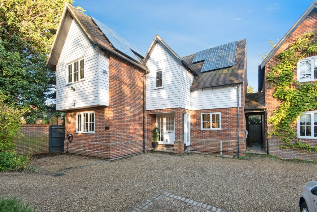 Property photo 1 of 20