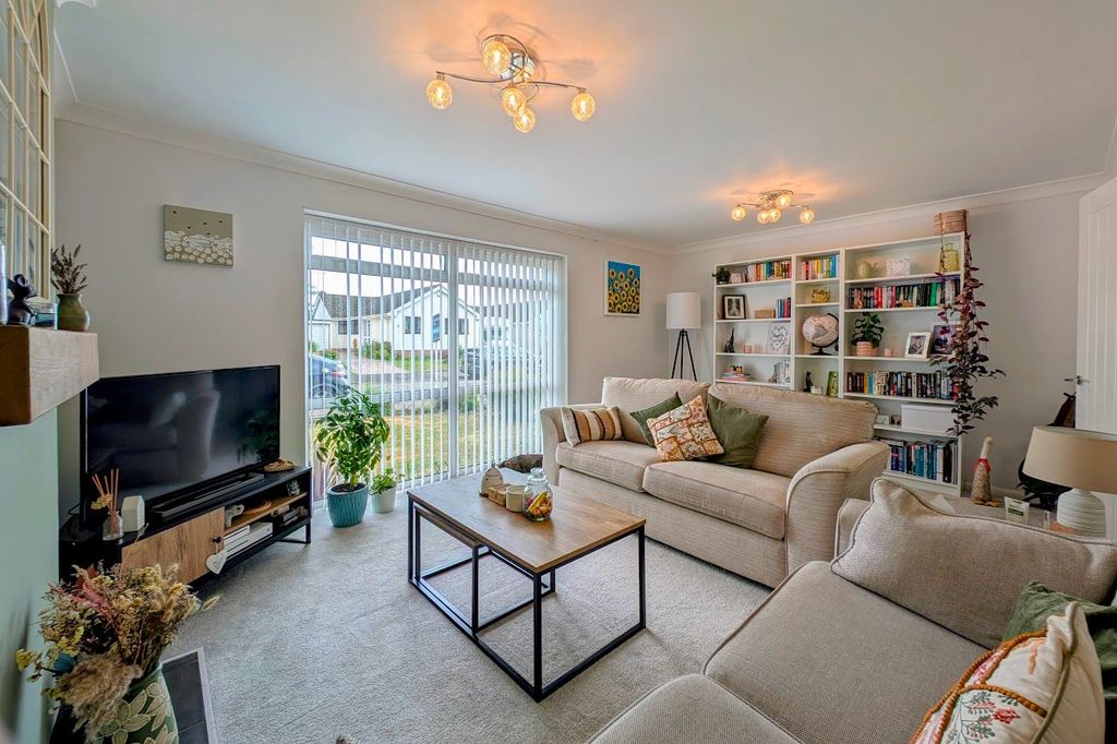 Property photo 2 of 22