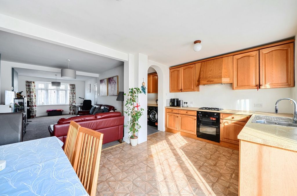Property photo 1 of 13 1536425 (3)