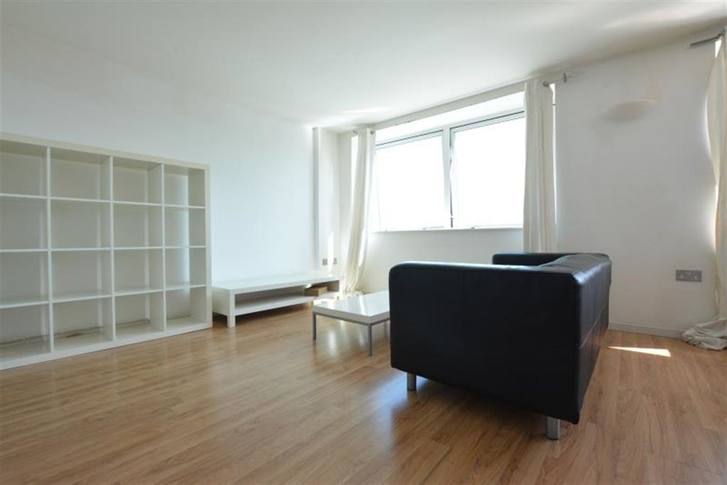 Property photo 2 of 5 Living Room