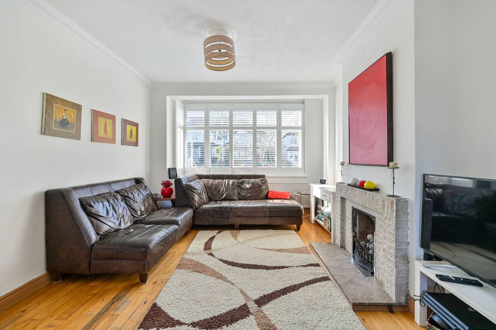 Property photo 2 of 10