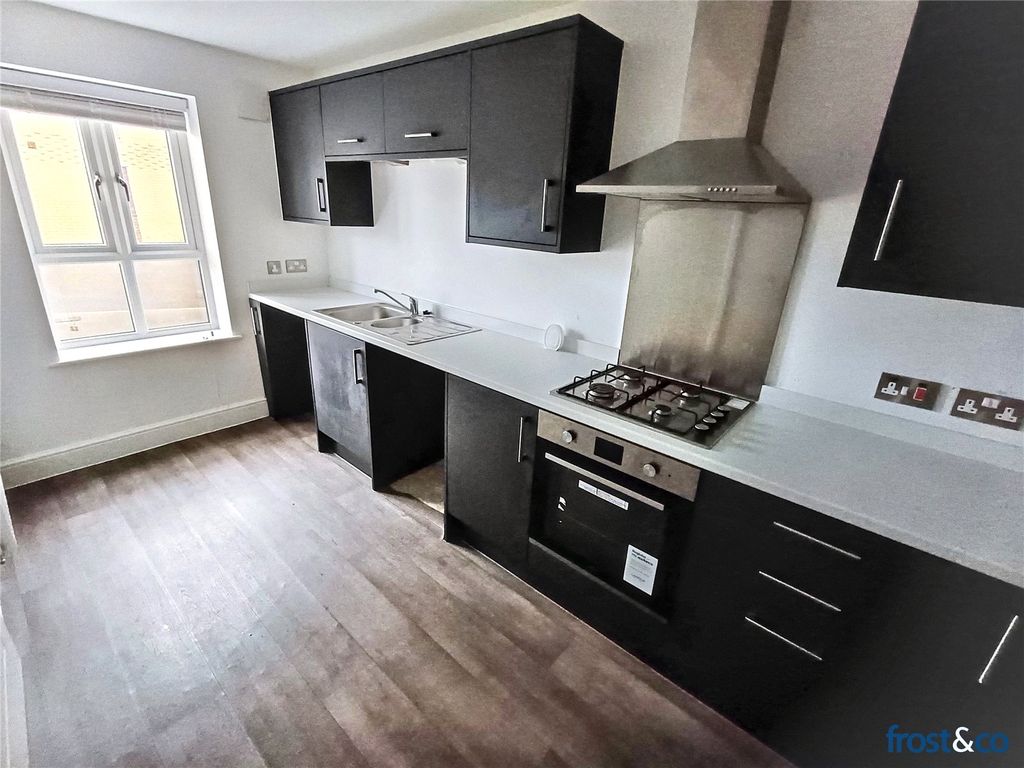 Property photo 3 of 15 Kitchen