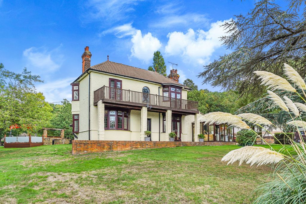 Property photo 1 of 41