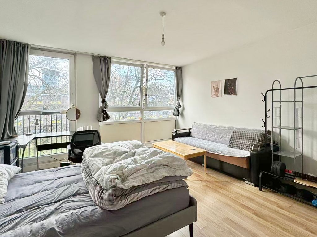 Property photo 2 of 8