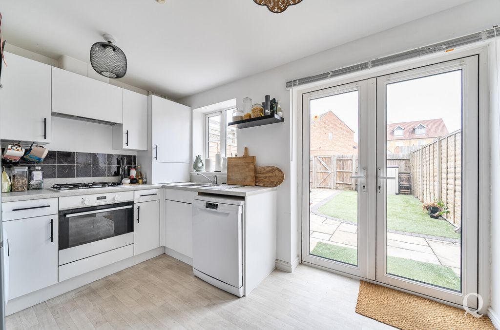 Property photo 3 of 23 Ebfda488-E99d-4d9...