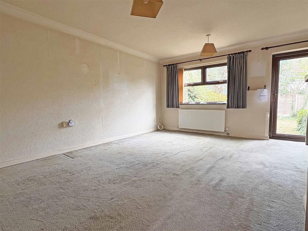 Property photo 2 of 17 l1.Jpg